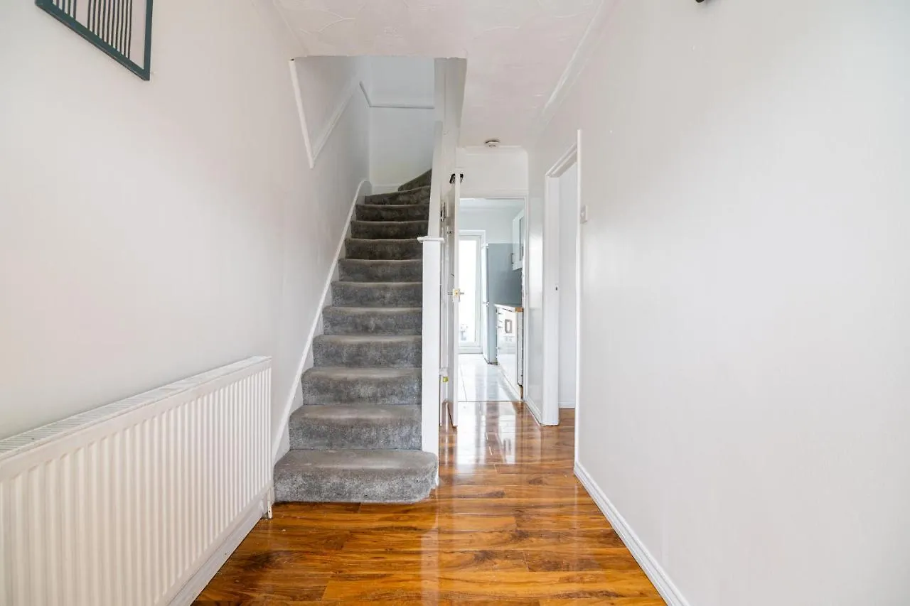 3 Bed Gorgeous House Abbeywood Villa Abbey Wood 0*,  United Kingdom