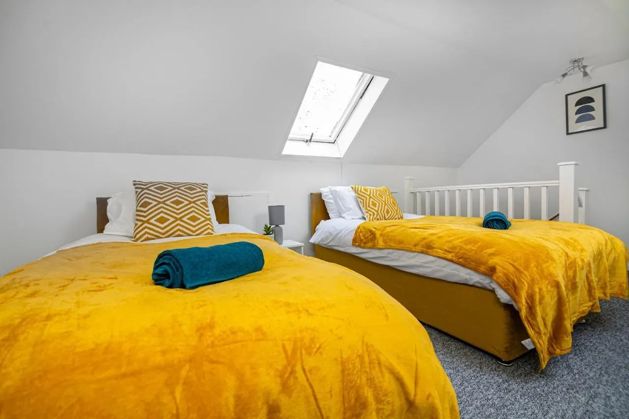 3 Bed Gorgeous House Abbeywood Villa Abbey Wood